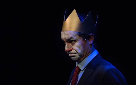 LA VIE ET LA MORT DE JACQUES CHIRAC, ROI DES FRANÇAIS LA VIE ET LA MORT DE JACQUES CHIRAC, ROI DES FRANÇAIS